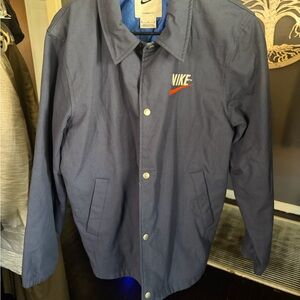 Nike Men's Navy Blue Lightweight Jacket